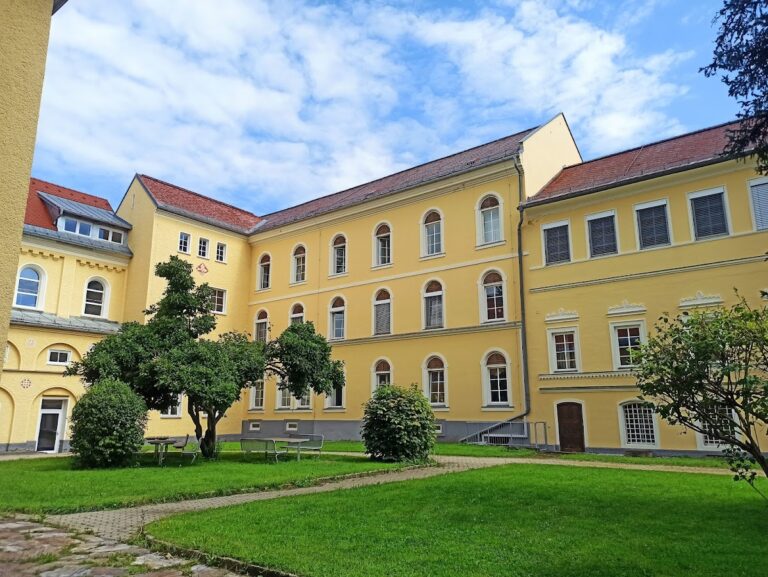 Schloss Harbach (Harbach Castle): A Historic Institutional Complex in Klagenfurt