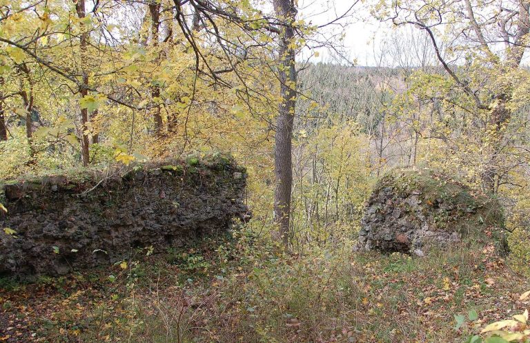 Heinrichsburg: A Medieval Spur Castle in Germany