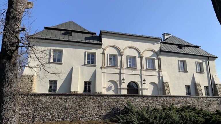 Dwór obronny w Czańcu: Defensive Manor House in Czaniec, Poland