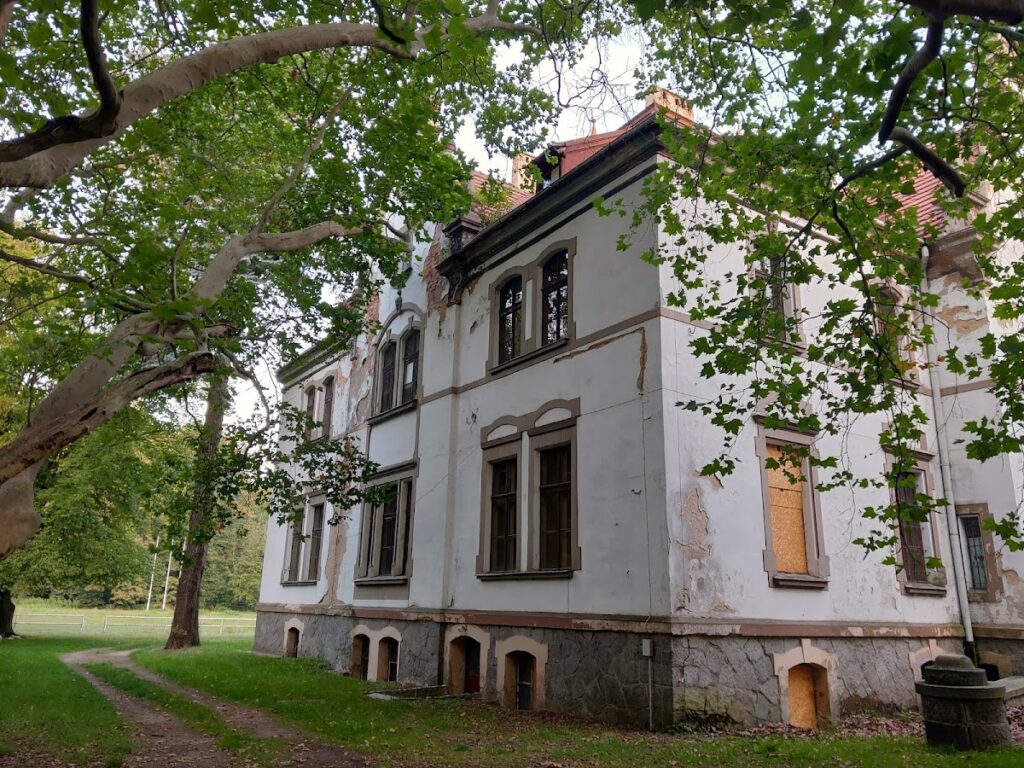 Palace in Targoszyn: An Eclectic Residence and Estate Complex 3 Palace in Targoszyn