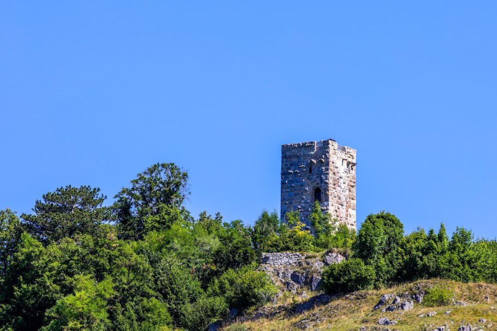 Burg Hohenschelklingen: A Medieval Hilltop Castle in Germany 1 Burg Hohenschelklingen