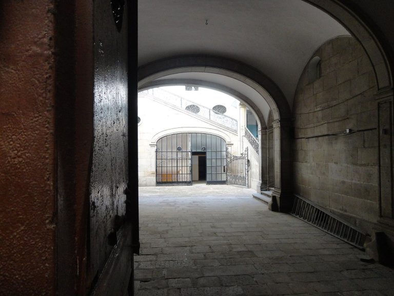 Palau Sessa-Larrard: An Academicist and Baroque Palace in Barcelona
