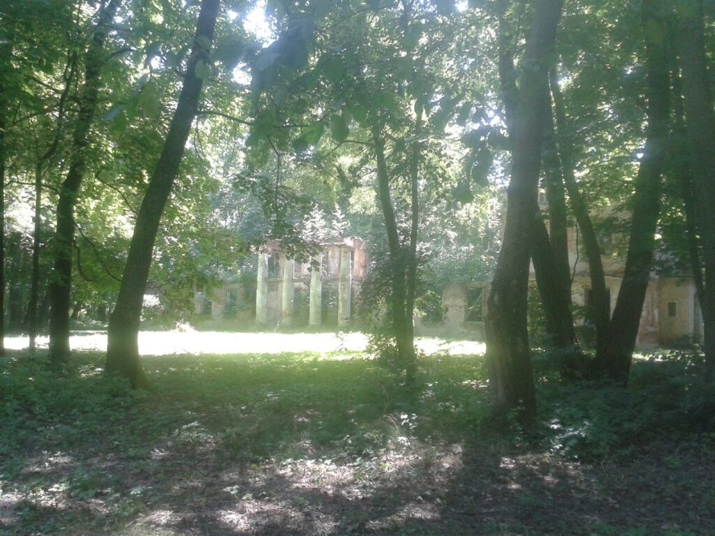 Manor in Parcice: A Ruined Classical Estate in Poland 3 Manor in Parcice
