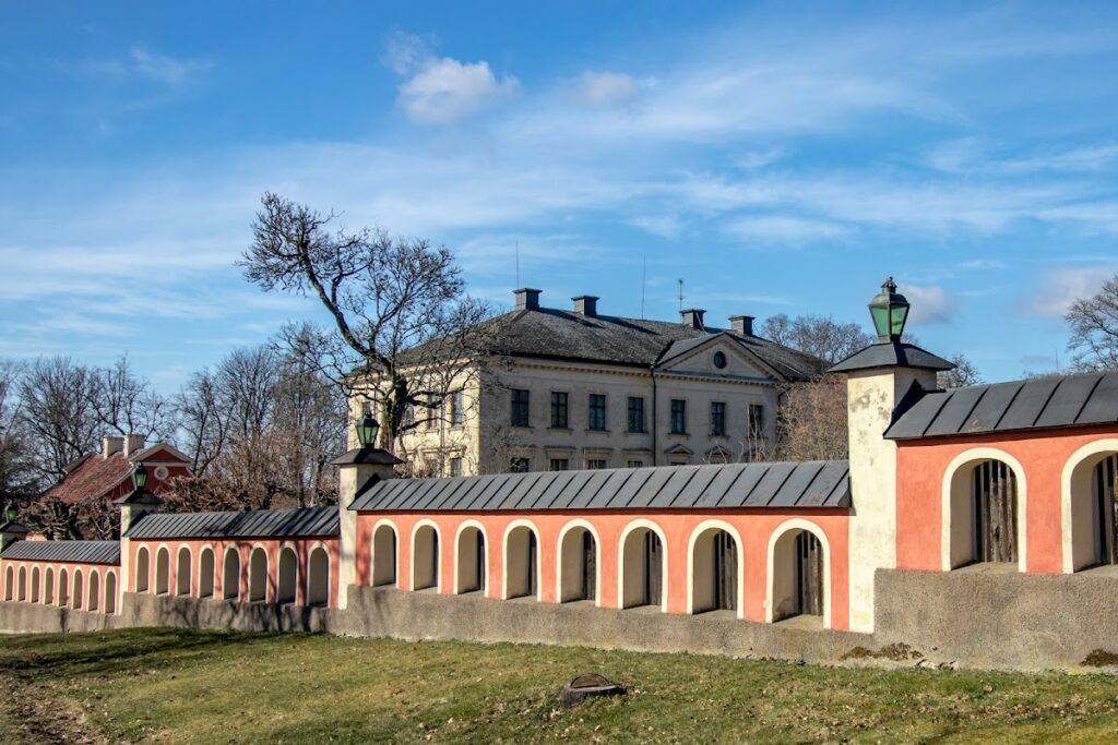 Ökna Manor: A Historic Estate in Sweden 2 Ökna