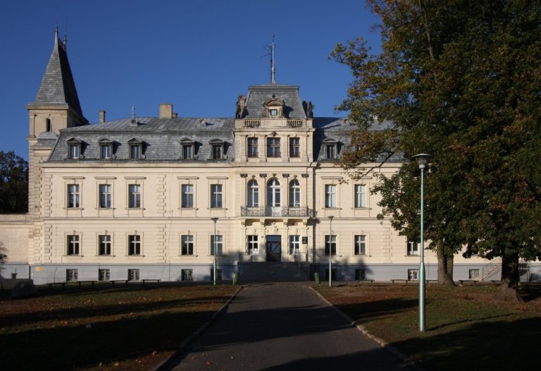 Palace in Trzebiechów: A Reuss Princely Residence in Poland