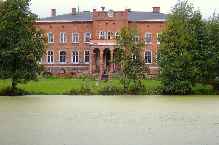 Judyty Palace: A Historic Manor House and Horse-Breeding Estate in Poland