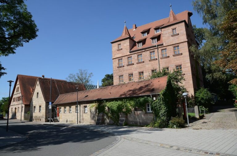Pfinzingschloss: A Nuremberg Patrician Manor House in Feucht, Germany
