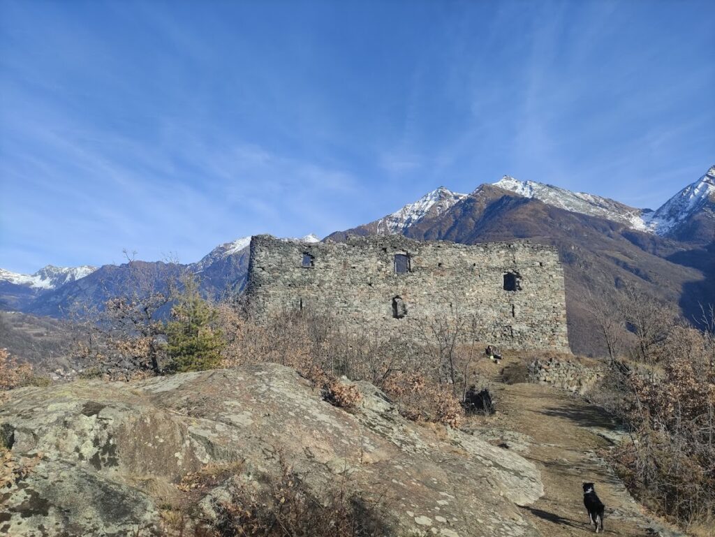 Château de Ville: A Medieval Castle in Italy 2 Château de Ville