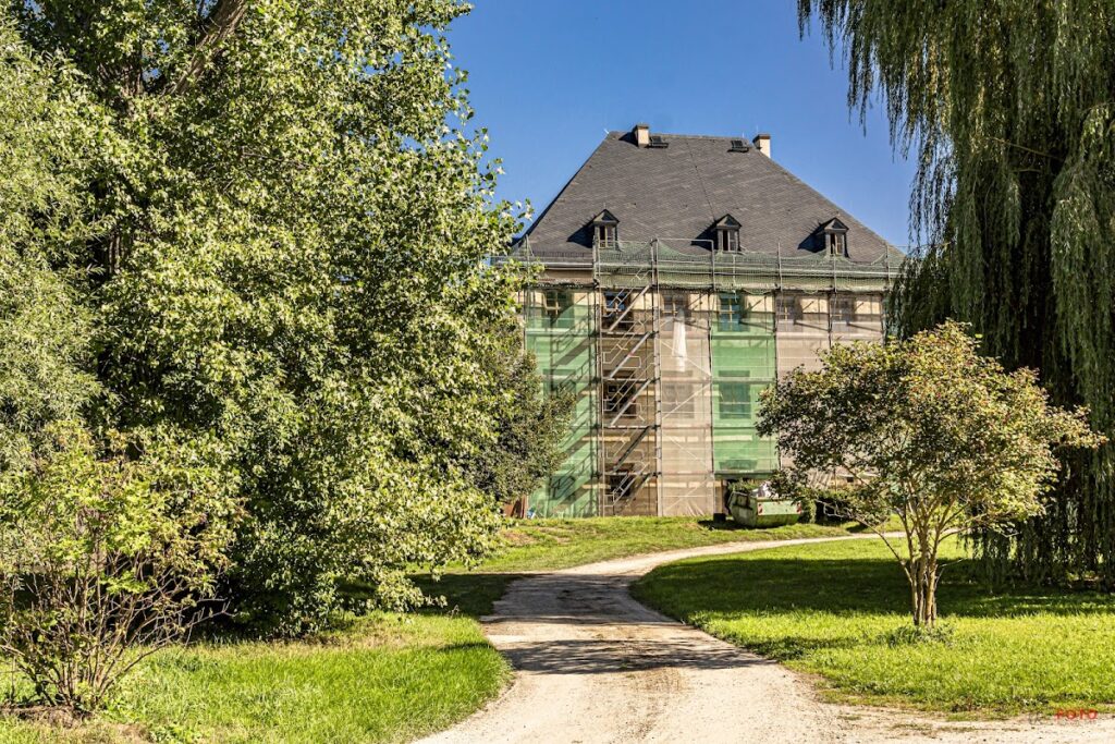 Schloss Thangelstedt: A Historic Manor House in Germany 1 Schloss Thangelstedt