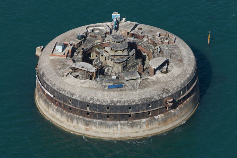 Horse Sand Fort: A Royal Commission Sea Fort in the Solent