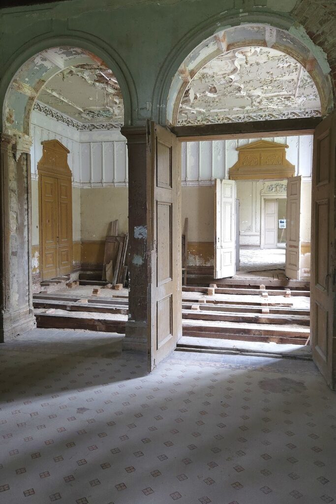 Vilkėnas Manor: A Neo-Renaissance Estate in Lithuania 3 Vilkėnas Manor