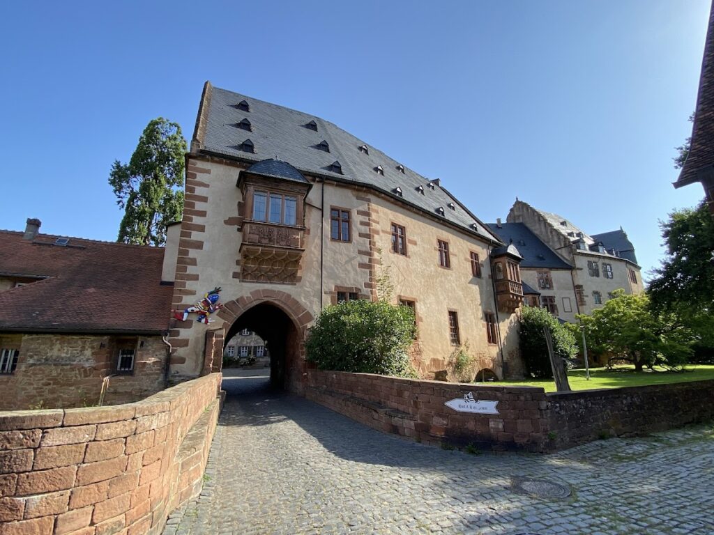 Schloss Büdingen: A Staufer-Period Castle and Ysenburg Residence 3 Schloss Büdingen