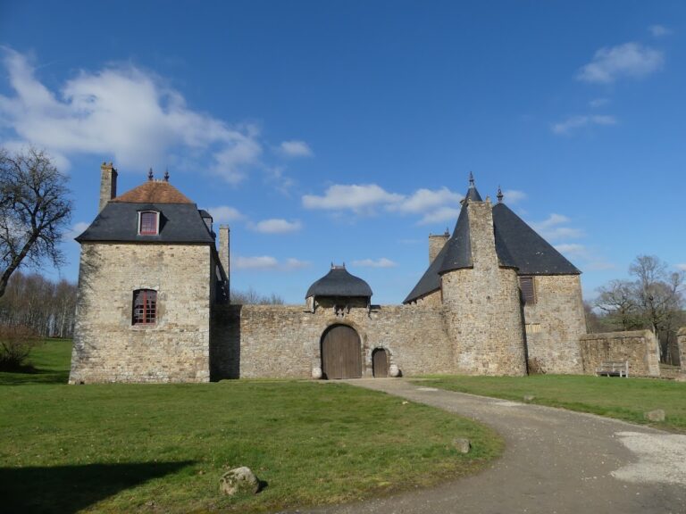 Manoir de la Chaslerie: a Norman Manor Complex in France
