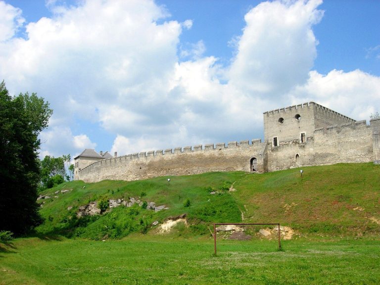 Szydłów Castle: A Royal Residence and Defensive Complex in Poland