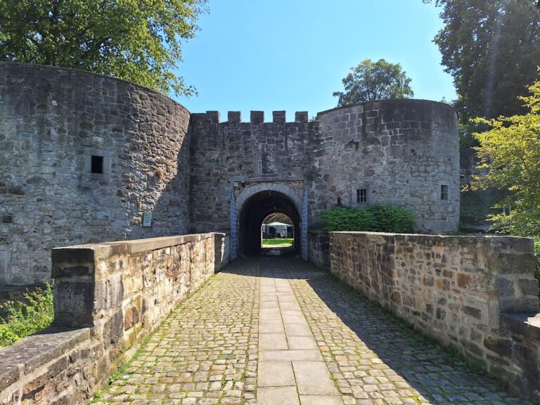 Burg Coppenbrügge: A Moated Castle and Fortress in Germany