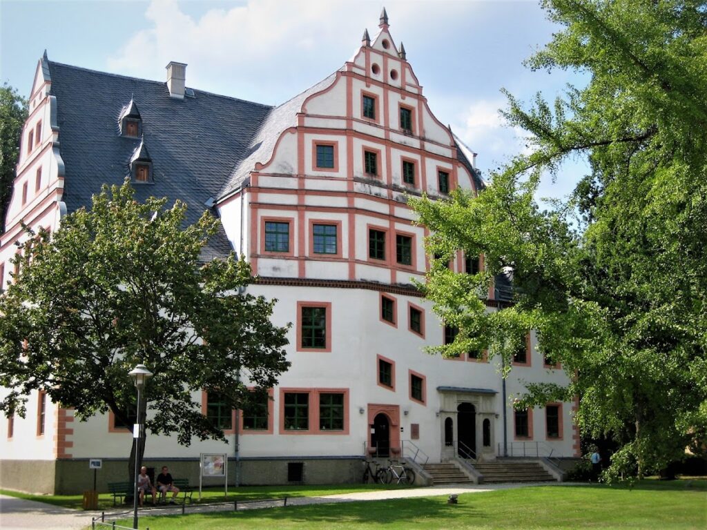 Schloss Ponitz: A Renaissance Manor Castle in Germany 1 Schloss Ponitz