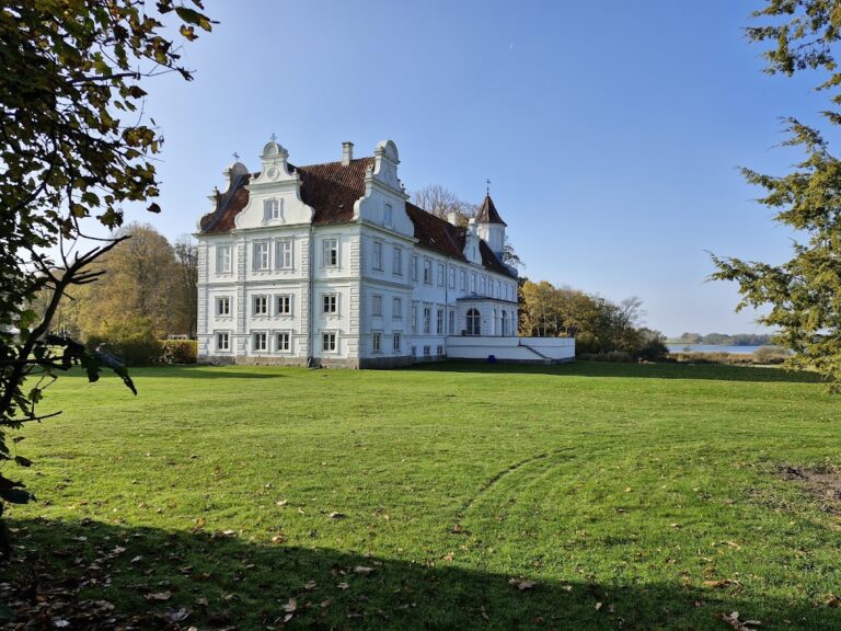Søholt Barokhave: Baroque garden of the Søholt manor, Maribo