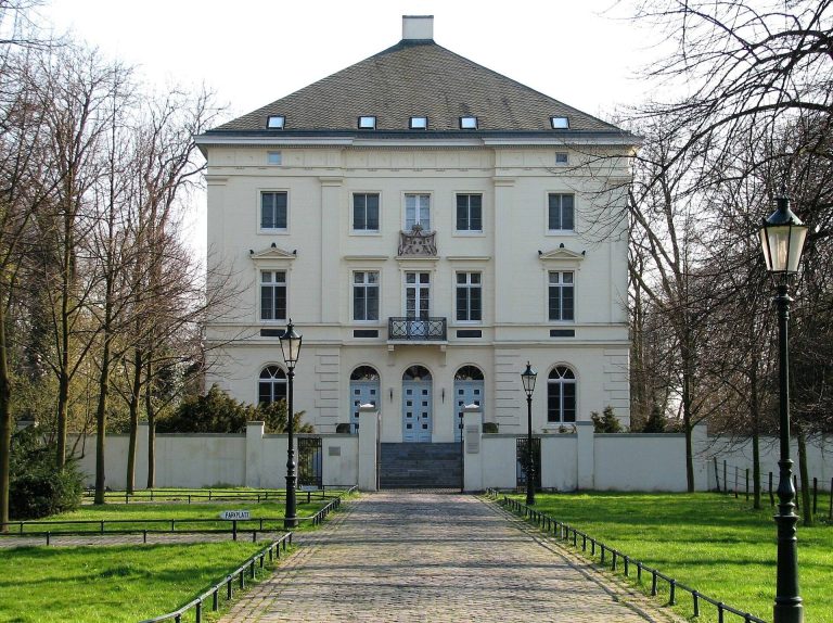 Mickeln House: A Former Noble Estate in Düsseldorf