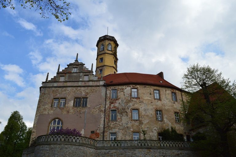 Schloss Droyßig: Medieval Castle and Renaissance Palace in Germany