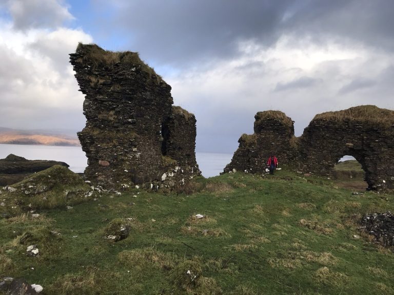 Achanduin Castle: A MacDougall Fortress on Lismore