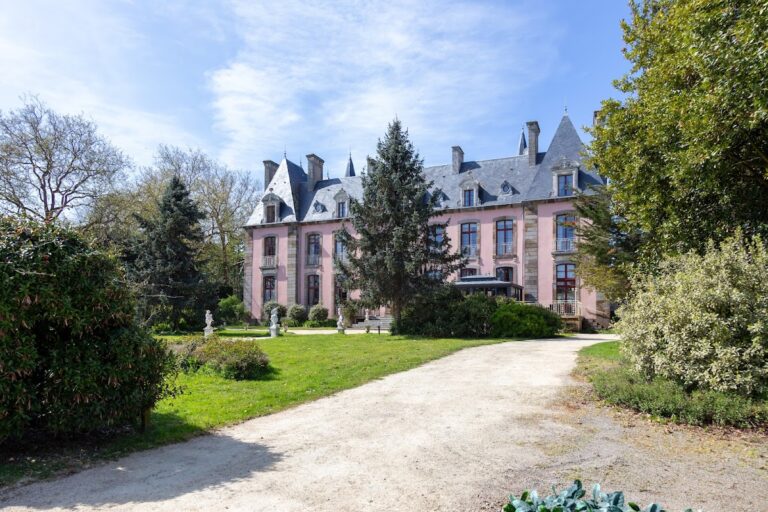 Château du Colombier: An Eighteenth-Century Malouinière in France