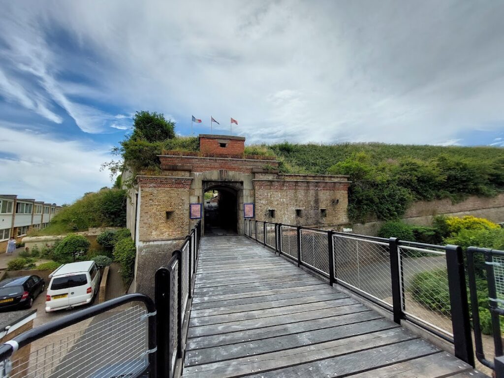 Newhaven Fort: A Victorian Coastal Defence Fortification in England 5 Newhaven Fort
