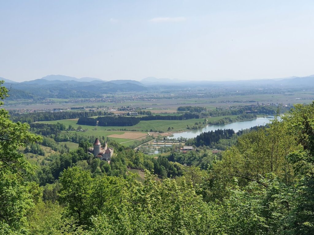 Žovnek Castle