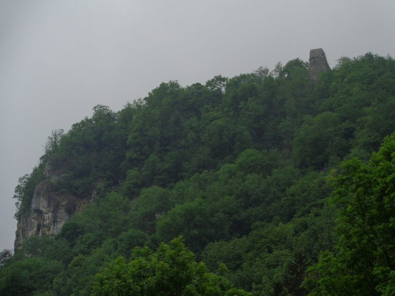 Burg Hohenwittlingen: A Medieval Hilltop Fortress in Germany