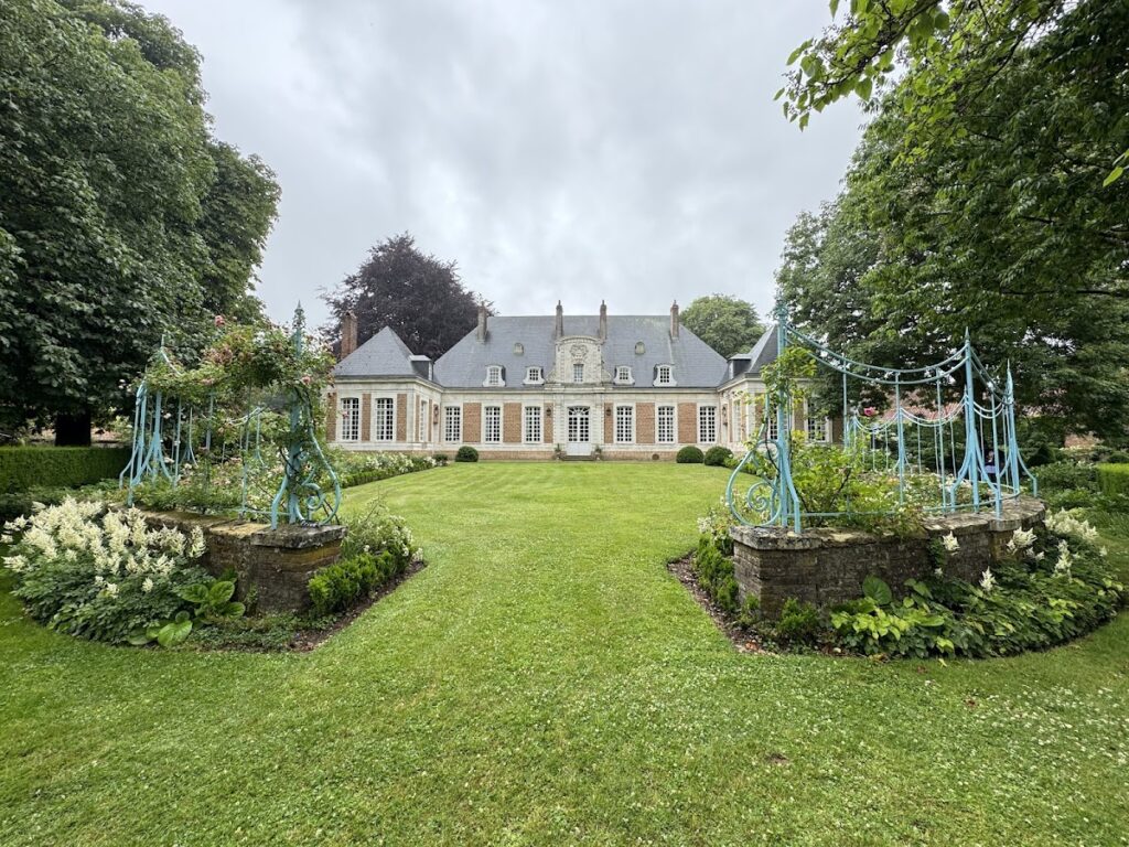Jardins de Maizicourt: A Historic Garden Estate in France 1 Jardins de Maizicourt