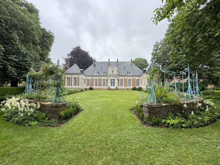 Jardins de Maizicourt: A Historic Garden Estate in France