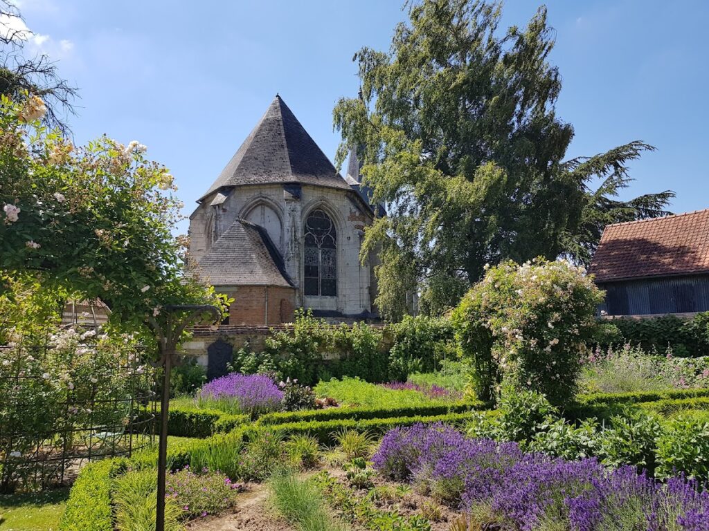 Jardins de Maizicourt: A Historic Garden Estate in France 2 Jardins de Maizicourt