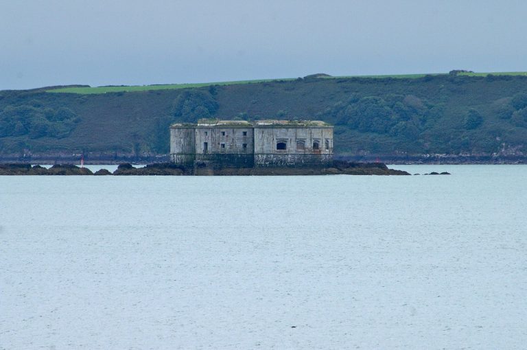 Stack Rock Fort: A Victorian Sea Fort Defending Milford Haven