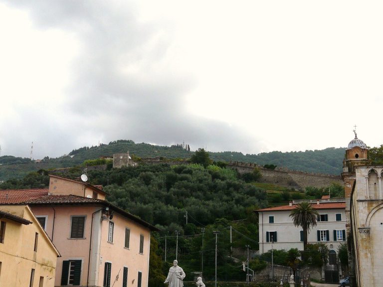 Rocca di Sala: The Fortress of Pietrasanta in Italy