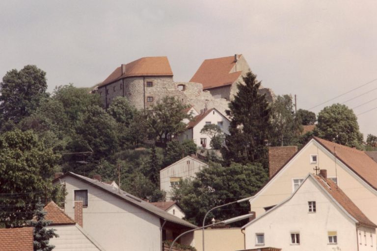 Burg Lupburg: A Medieval Hill Castle in Germany