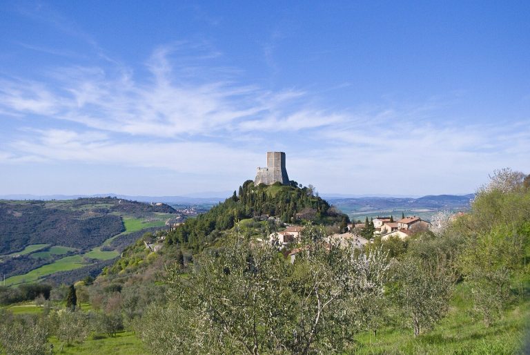 Rocca di Tentennano: Medieval Fortress Overlooking the Val d’Orcia