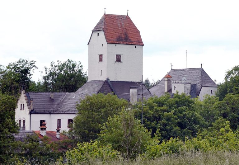 Burg Elkofen: A Medieval Hilltop Castle in Bavaria