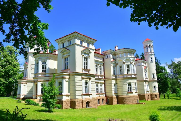 Park Lubomirskich w Przemyślu: Lubomirski Palace and Park in Przemyśl