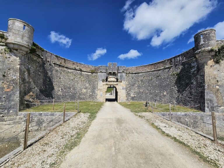Fort de La Prée: A Coastal Fortress on Île de Ré