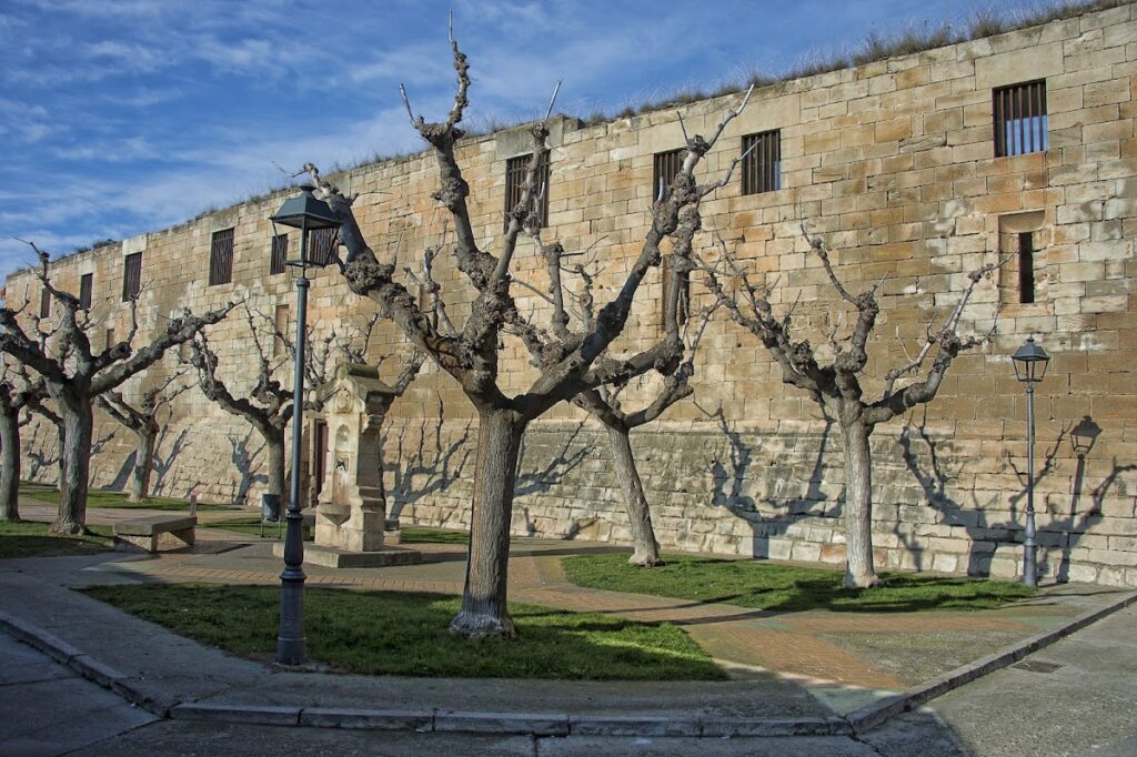 Castell de Bellpuig: A Medieval Fortress and Renaissance Palace in Spain 1 Castell de Bellpuig