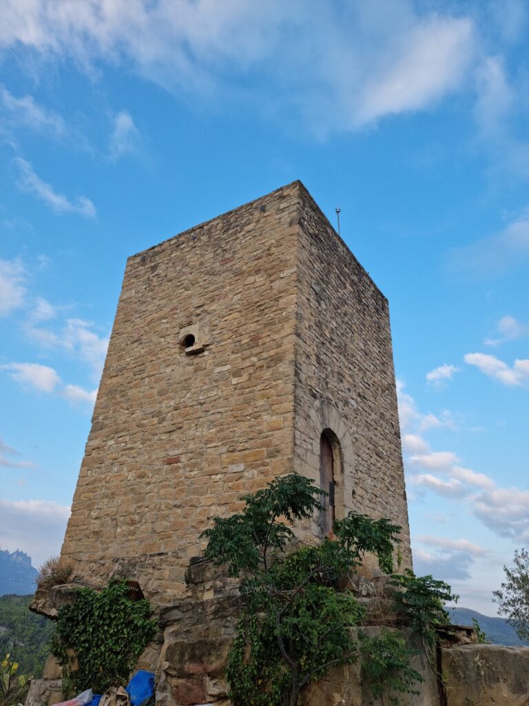 Castell de Castellet: A Medieval Castle in Catalonia