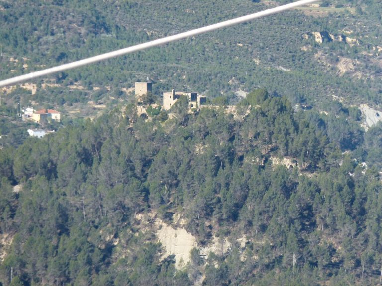 Castell de Castellet: A Medieval Castle in Catalonia