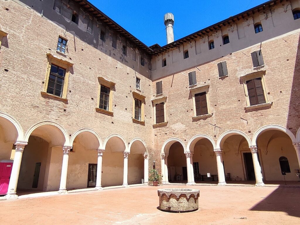 Palazzo Ducale: Gonzaga Palace and River Fortress in Italy 2 Palazzo Ducale