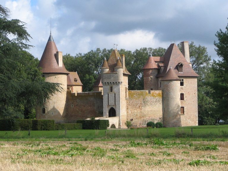 Château de Thoury: A Former Fortified Château in France