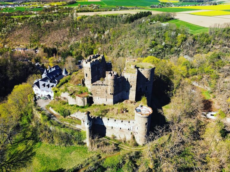 Burg Reichenberg: Medieval Hilltop Castle in Germany