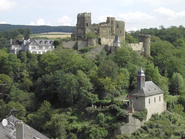 Burg Reichenberg: Medieval Hilltop Castle in Germany