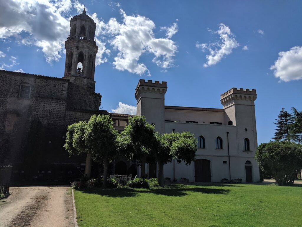 Vilobí d'Onyar Castle: A Medieval Fortress and Historicist Residence in Spain 1 Castell de Vilobí d'Onyar