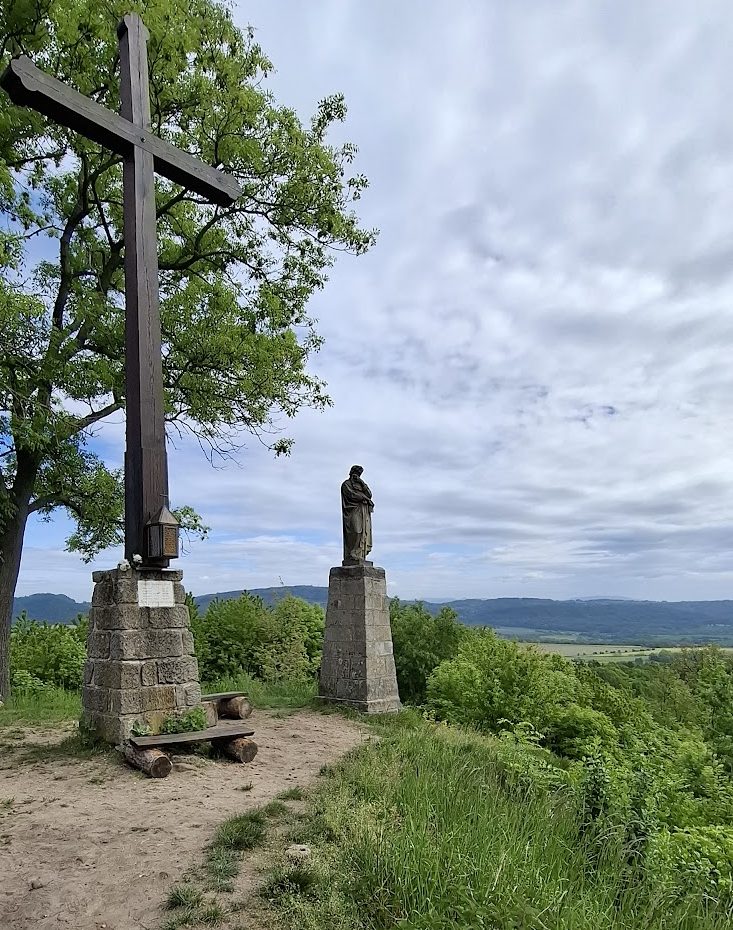 Hrad Brada: A Gothic Castle Ruin in Czechia