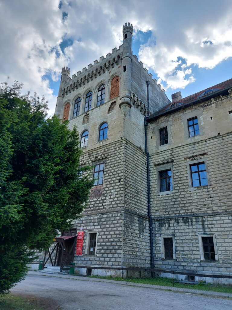 Mirów Castle: A Renaissance Palace in Książ Wielki, Poland 3 Mirów Castle