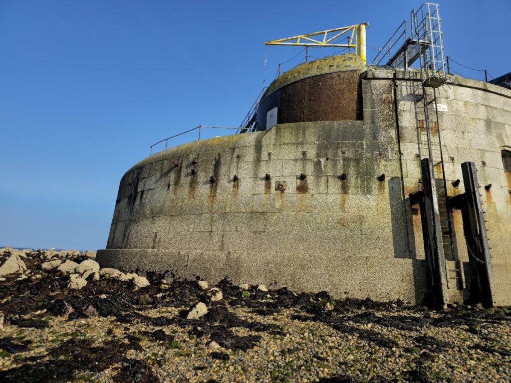 St Helens Fort: A Palmerston Sea Fort in the Solent 2 St Helens Fort