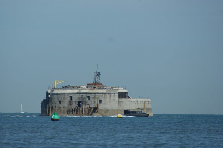 St Helens Fort: A Palmerston Sea Fort in the Solent